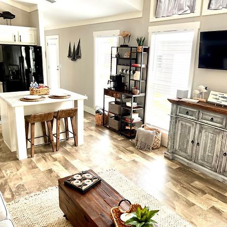 Villa The Little Getaway-Sleeps 4, Firepit, Pet Friendly Pottsboro Esterno foto