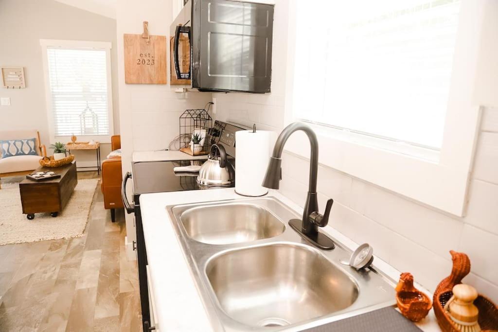 Villa The Little Getaway-Sleeps 4, Firepit, Pet Friendly Pottsboro Esterno foto